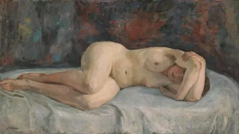 裸体伸展双臂，约 1925-26