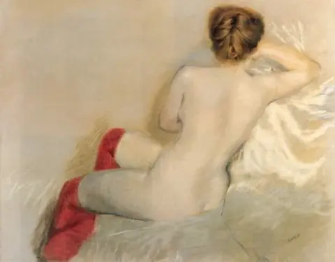 赤身裸体，身穿红色长袜——“1879”