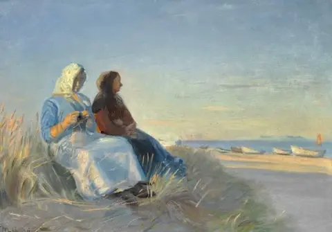 "Två kvinnor med sitt handarbete i sanddynerna vid Skagen Sonderstrand - 1908"